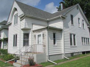 1929 Vine St, Davenport, IA 52804