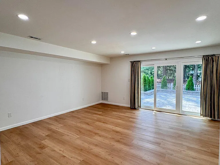 78 Beacon Pl — Photo 8