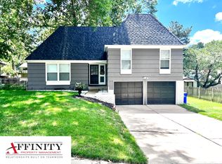 10109 W 93rd St, Overland Park, KS 66212