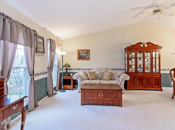 2nd image of 790 Waterford Ct