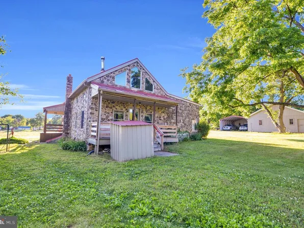 3390 Mountain Rd, Hamburg, PA 19526