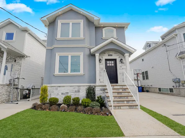 634 Darlington Avenue image 2 of 16