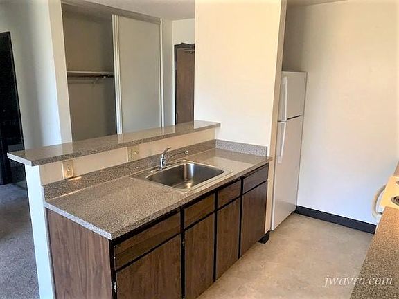 5th image of 2085 Bush St #314