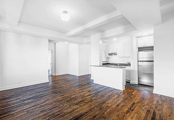 3rd image of 253 W 72nd St APT 1901