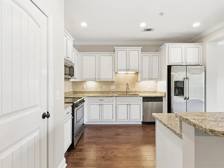 205 Reserve Ln — Photo 7