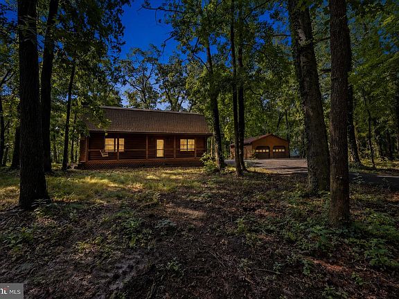 4th image of 14631 Fox Chase Cir