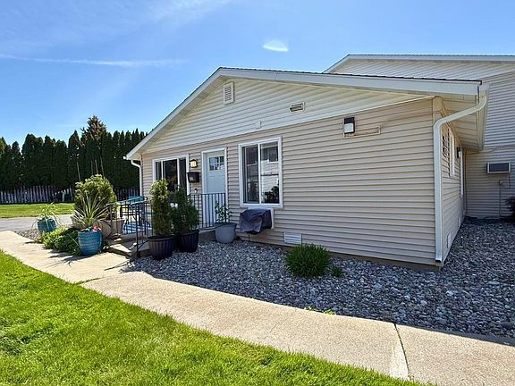 2nd image of 4519 S Sheri Ct