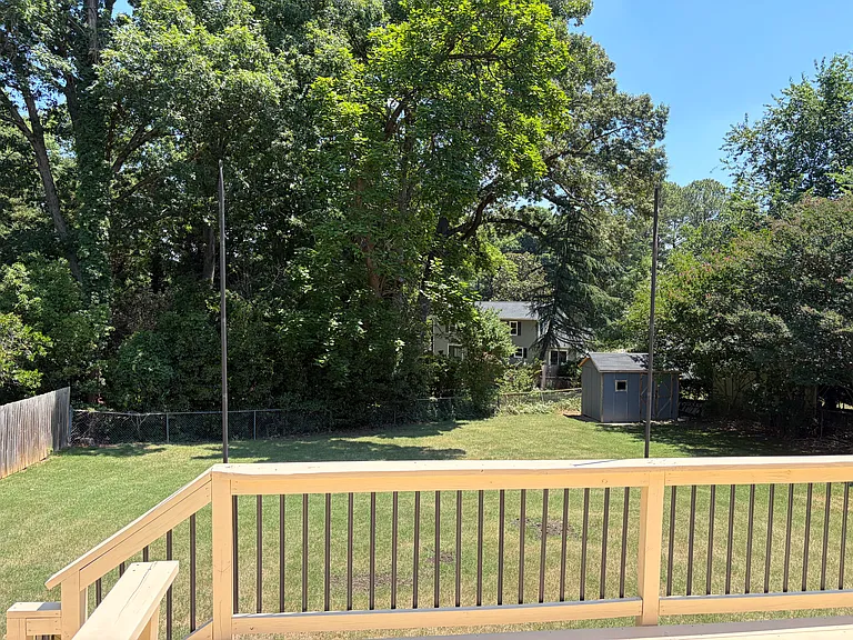 337 E Millbrook Rd — Photo 49