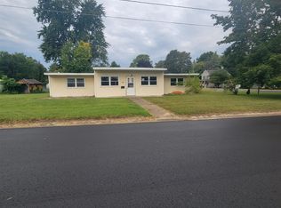 335 N Clinton St, Saint Louis, MI 48880