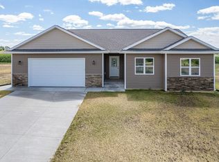 2066 Fawn Valley, Reedsburg, WI 53959