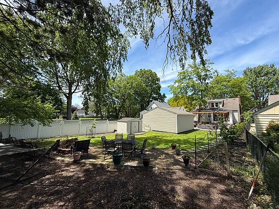5th image of 19531 Morley Ave