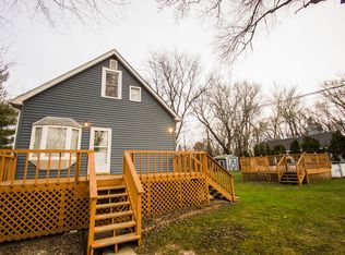 38432 N 10th Ave, Spring Grove, IL 60081