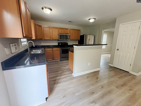5th image of 212 Seabiscuit Ln