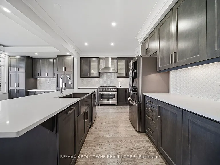 3281 Post Rd — Photo 16