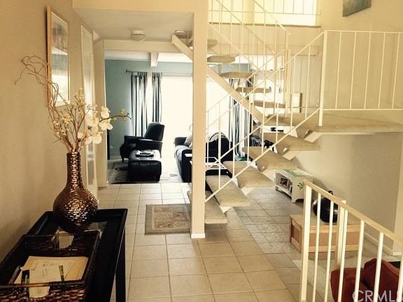 2nd image of 910 Stonebryn Dr