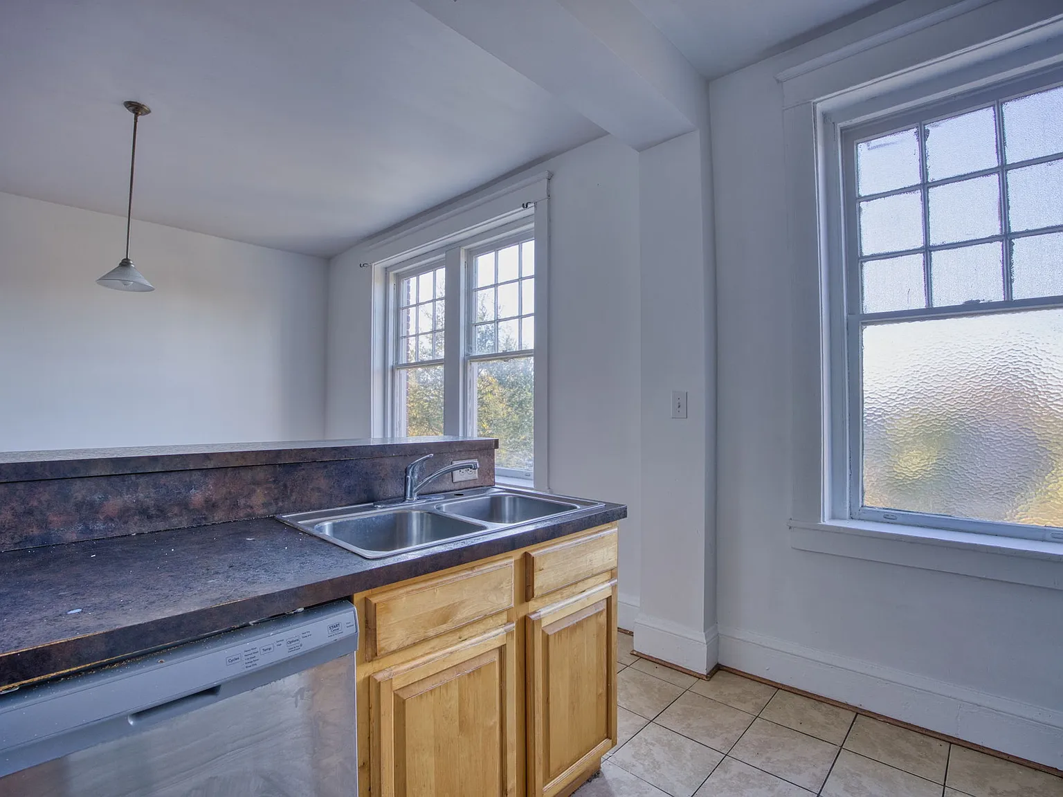 230 East 40th Street - C3 — Photo 3