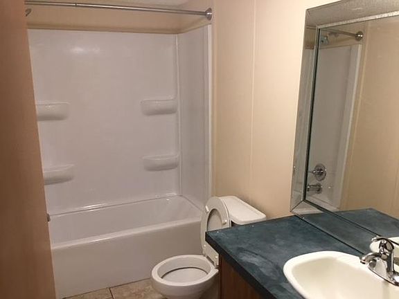 3rd image of 805 Jenkins Ct