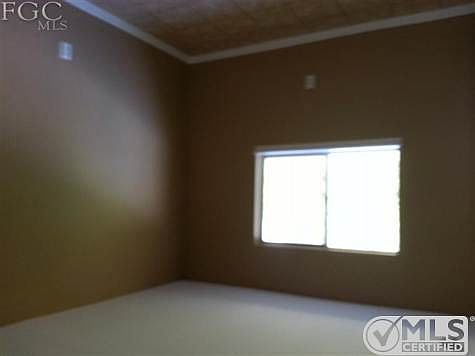 3rd image of 847 Motel St E
