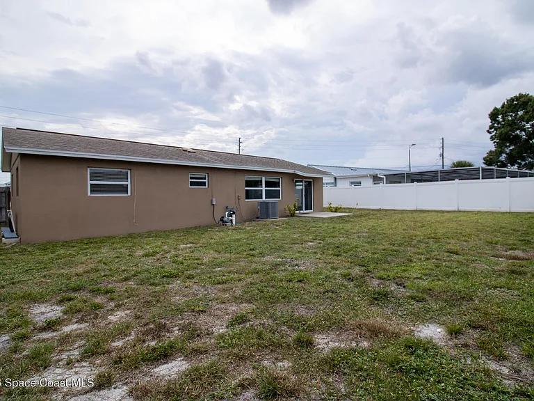 450 Newfound Harbor Dr — Photo 13
