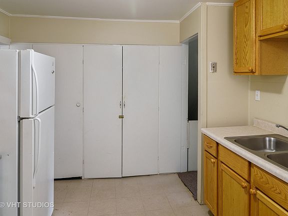 4th image of 1109 Erie St