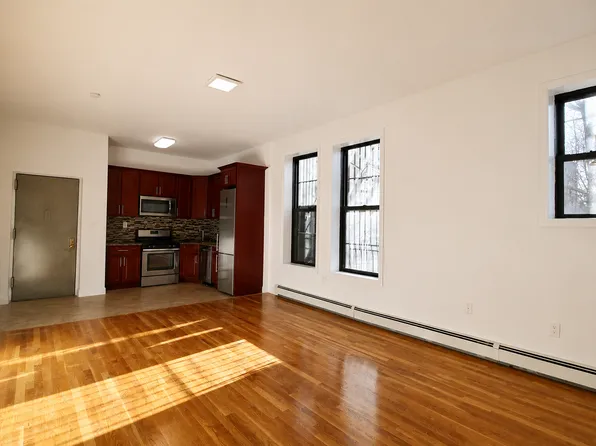 460 Throop Avenue image 1 of 8