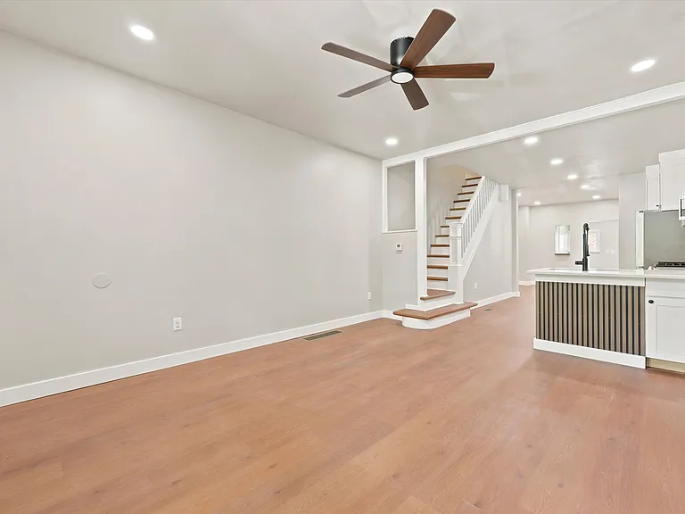 4795 Silverwood St — Photo 10