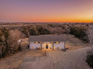 3416 Tree Ln, Junction City, KS 66441