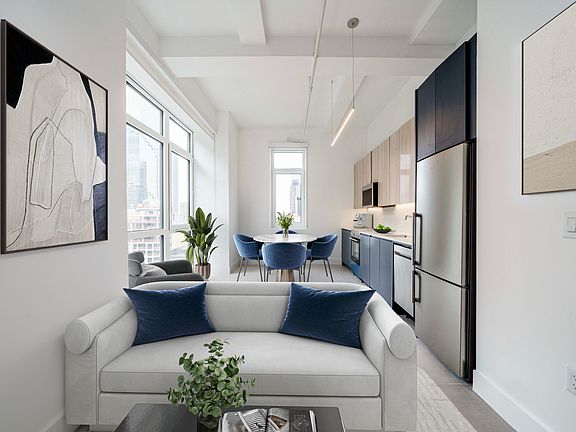 4th image of 339 W 38th St #12F