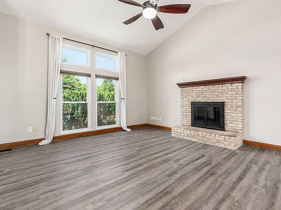 3rd image of 1118 Welwyn Dr