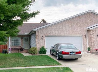 622 Westwinds Dr, Jacksonville, IL 62650