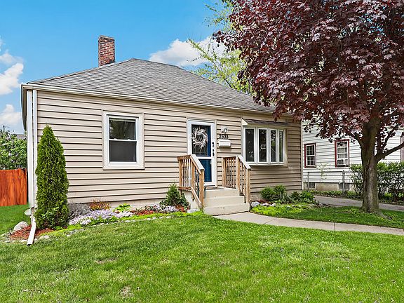 2nd image of 2633 Lincoln St