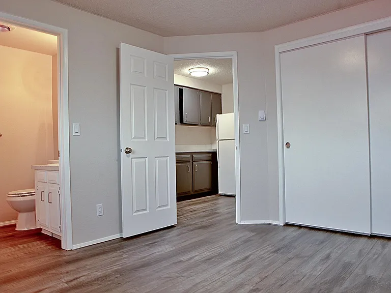 3829 Colby Ave #7 — Photo 9