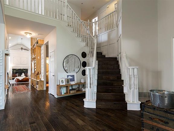 5th image of 7808 Calvert Ln