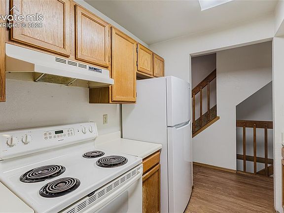 5th image of 4268 Hunting Meadows Cir