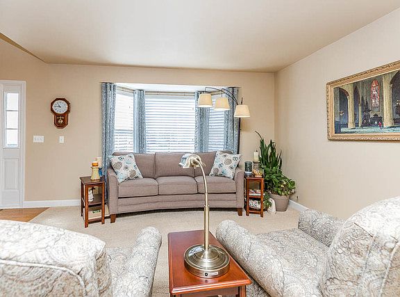 3rd image of 3519 Fairmont Ave