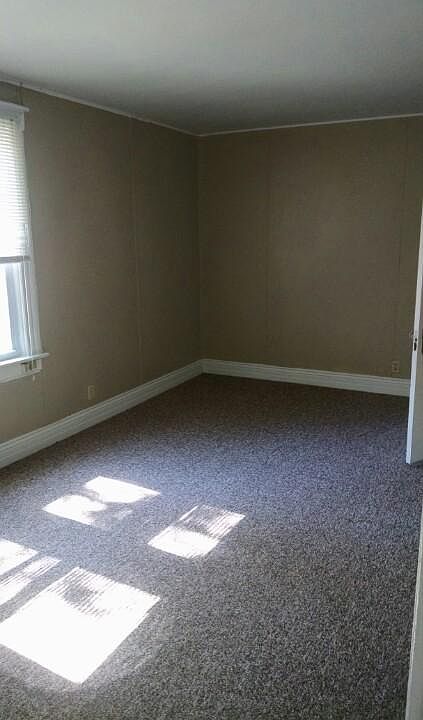 1st image of 927 Cascade St Floor 2