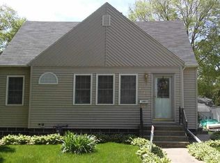 2227 W 3rd St, Waterloo, IA 50701