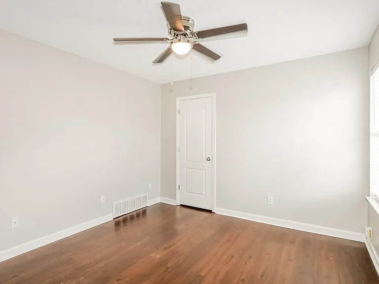 10115 Cross Valley Dr — Photo 12