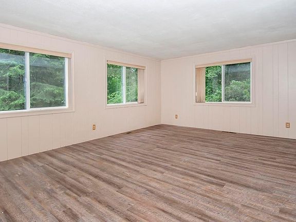 4th image of 612 N Deerlane Dr