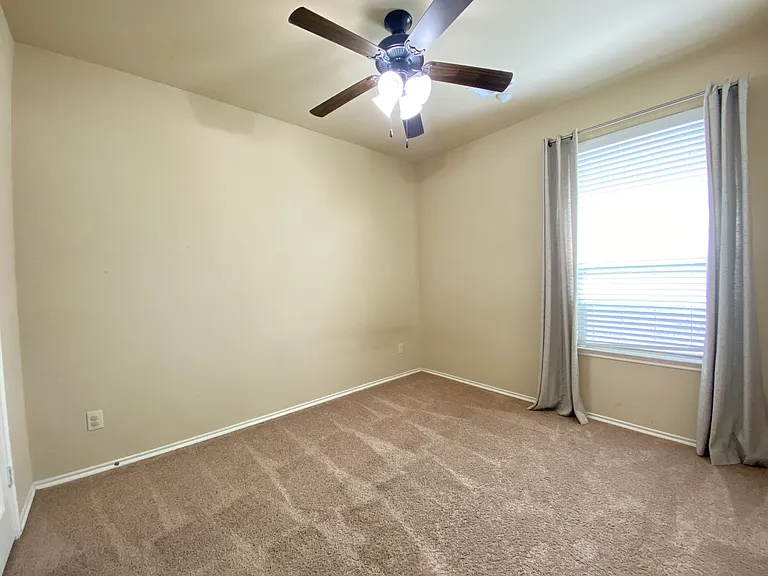 5610 Stockport Dr — Photo 4