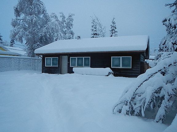 4th image of 332 Glacier Ave