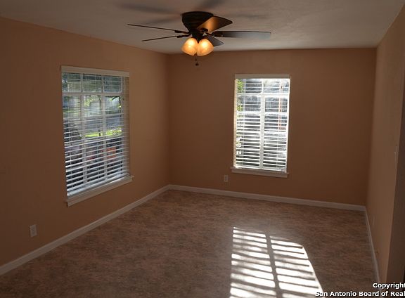 5th image of 211 Grecian Dr