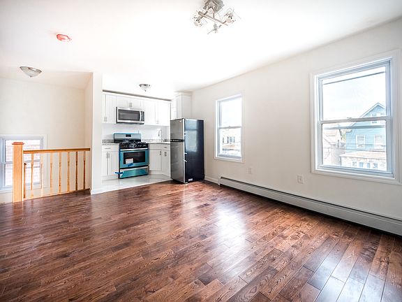 2nd image of 11163 42nd Ave