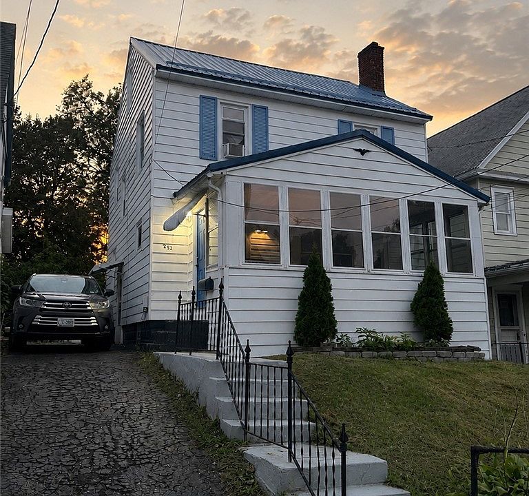 1st image of 252 Markland Ave