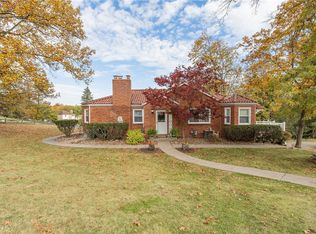 100 Circle Dr, Pittsburgh, PA 15237