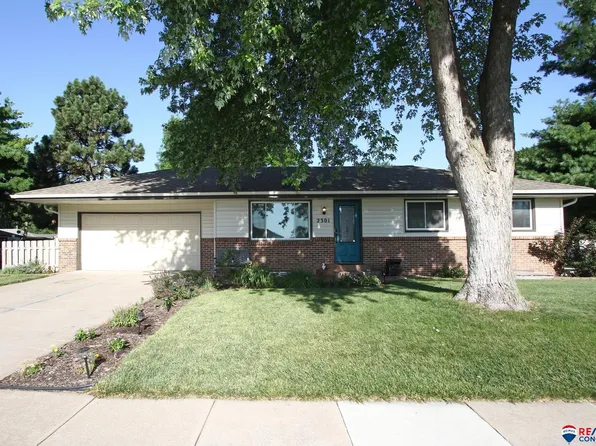 2301 SW 12th St, Lincoln, NE 68522