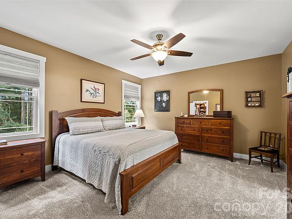 5th image of 202 Windy Acres Knoll Dr