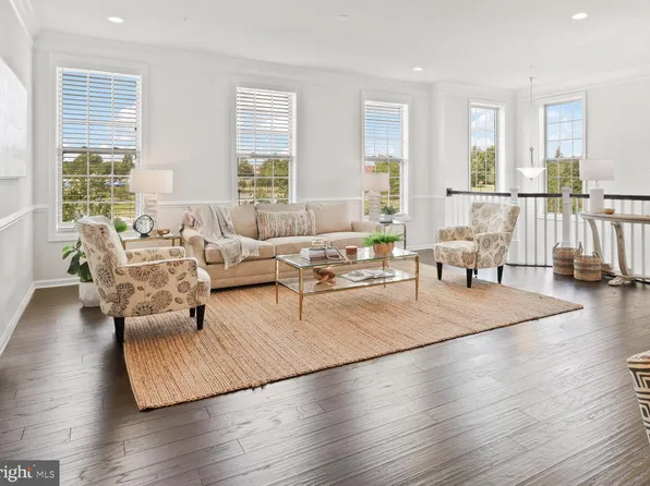 23442 Logans Ridge Ter, Ashburn, VA 20148