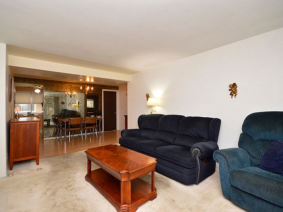 3rd image of 8550 W Catherine Ave Unit 3S