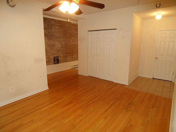 4th image of 6150 N Winthrop Ave #Garden